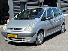 Citroën Xsara Picasso - 1.8i-16V Différence, trekhaak, airco