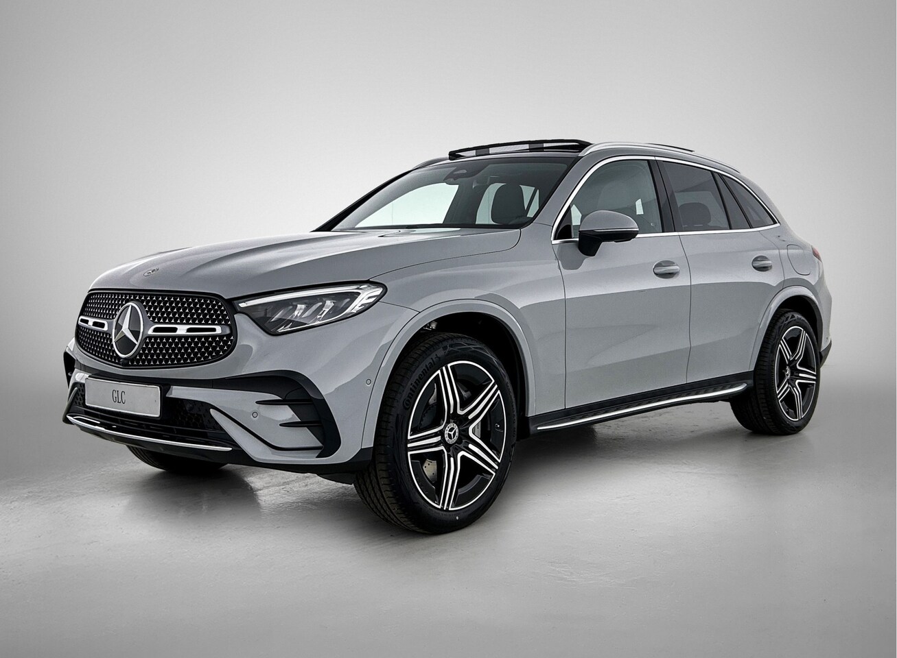 Mercedes-Benz GLC-klasse - 300e 4MATIC Business Solution AMG | Advanced plus | Parkeerpakket  | Trekhaak | Panoramasc - AutoWereld.nl