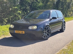 Volkswagen Golf - 2.8 V6 157.000 " KM + Cruise control