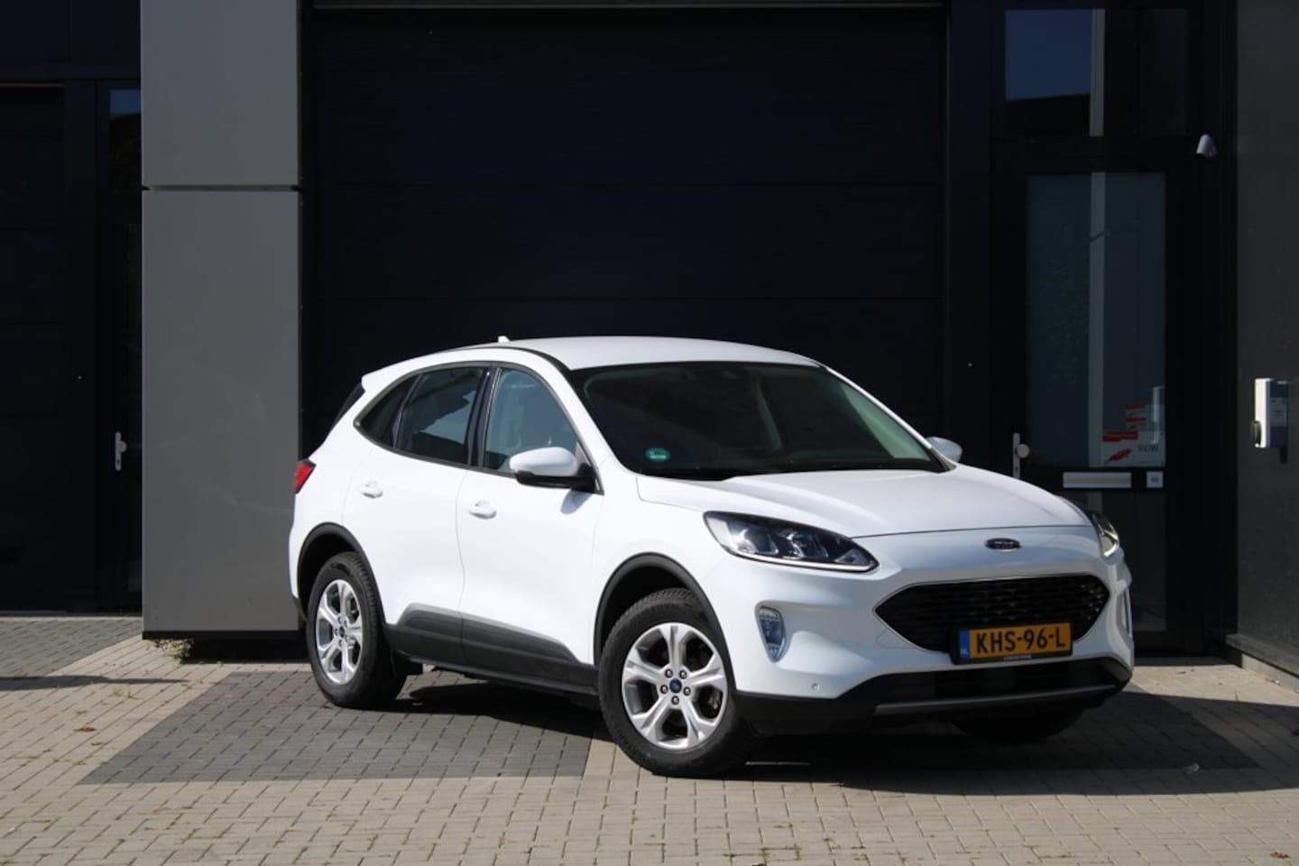 Ford Kuga - 2.5 PHEV - 225PK - Garantie - Airco - Carplay - Dealeronderhouden - Apk tot April 2028 - AutoWereld.nl