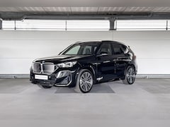 BMW iX1 - eDrive20 67 kWh M Sport Edition | M Sportpakket | Premium Pack | Travel Pack | Trekhaak |