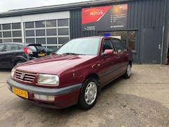 Volkswagen Vento - 1.8 CL /Nieuwstaat/Weinig KM