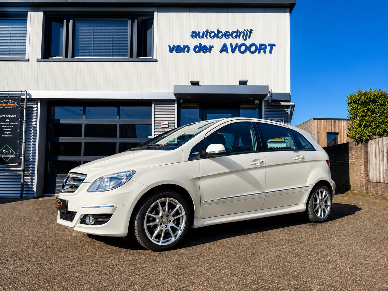Mercedes-Benz B-klasse - 180 BlueEFFICIENCY Business CLass 180 BlueEFFICIENCY Business CLass - AutoWereld.nl