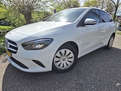 Mercedes-Benz B-klasse - 200d Business Line/Automaat/Camera/Navi