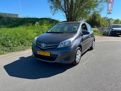 Toyota Yaris - 1.0 VVT-i Aspiration Airco, navigatie, camera