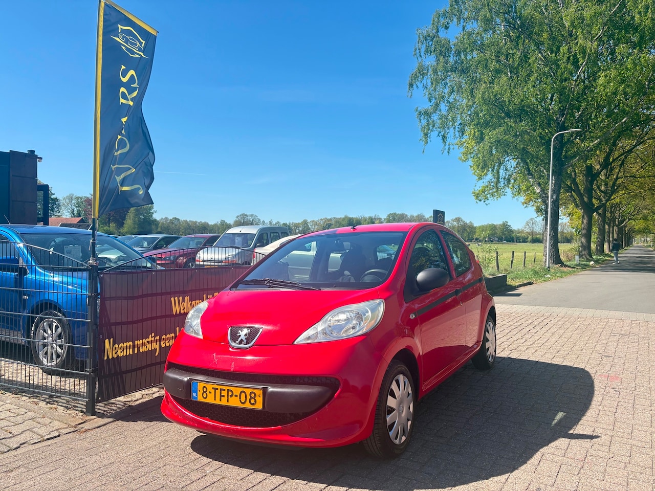 Peugeot 107 - 1.0-12V XR 1.0-12V XR ,CENTRALE DEURVERGRENDELING,WEINIG KM,NAP,BOORDCOMPUTER,MULTI MEDIA,AUX,USB,STA - AutoWereld.nl