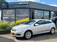 Opel Astra GTC - 1.8 Temptation UNIEK en aantoonbaar 1e eigenaar | Geheel dealer onderhouden en geleverd in