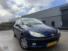 Peugeot 206 - 1.4 Gentry Automaat Clima