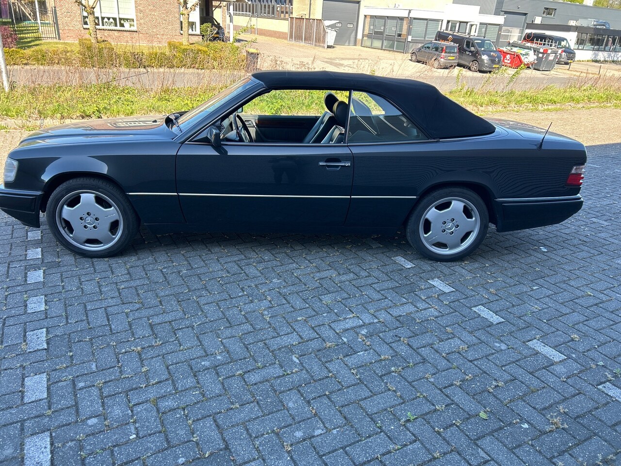 Mercedes-Benz E-klasse Cabrio - Geen roest, zeldzame AMG-velgen, plaatje ! - AutoWereld.nl
