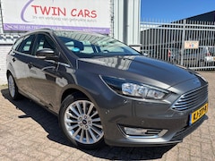 Ford Focus Wagon - 1.0 Titanium AIRCO/NAVI/CRUISE/LMT VELGEN/ELEK. RAAM