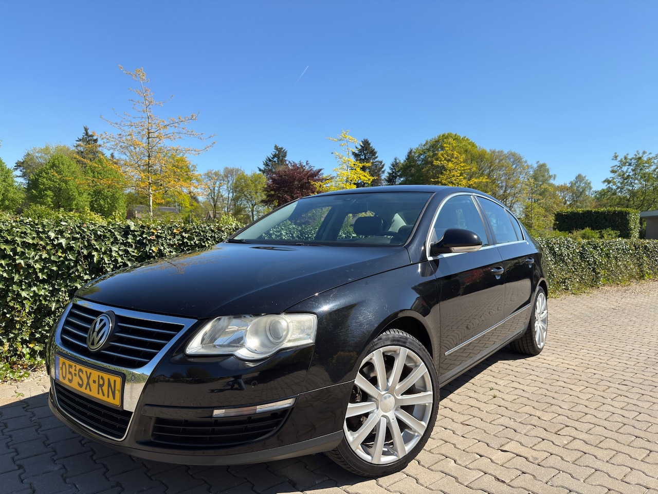 Volkswagen Passat - 1.6 FSI Highline 1.6 FSI Highline , Clima / Cruise / Leder / Navi-Multimedia / Isofix / Pdc / 18" Lm Velgen - AutoWereld.nl