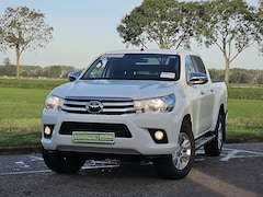 Toyota HiLux - HI-LUX 2.4 EU netto exportprijs 19950, 00 ac automaat EURO6 trekhaak bluetooth achterbank