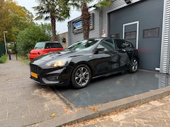 Ford Focus - 1.0 EcoBoost ST Line Business AIRCO