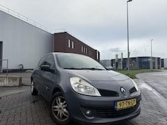 Renault Clio - 1.2-16V Expression