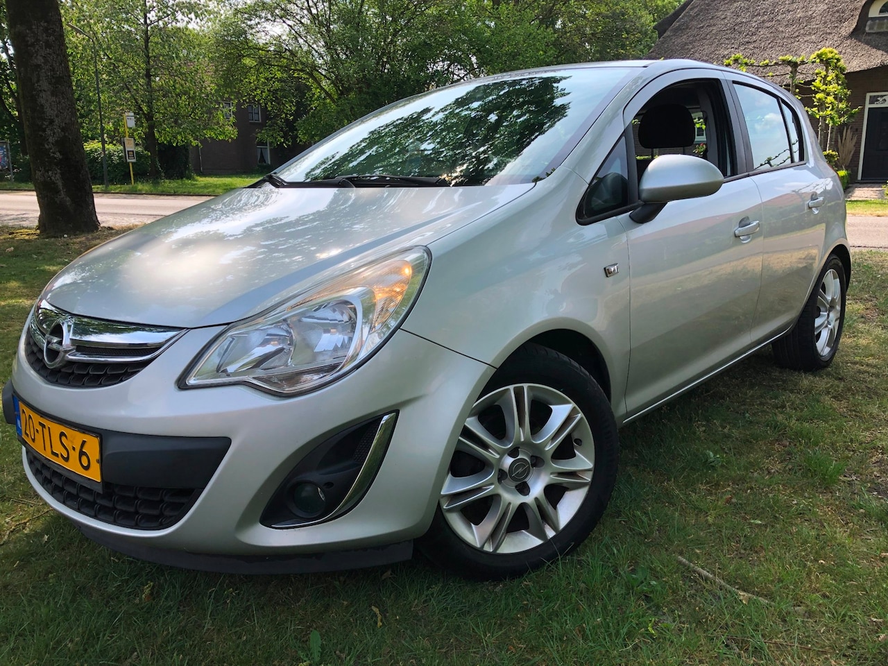 Opel Corsa - 1.2-16V Edition ORG NL/ 5DRS/ APK 28-4-2027 - AutoWereld.nl