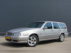 Volvo V70 - 2.5 Comfort-Line / Automaat