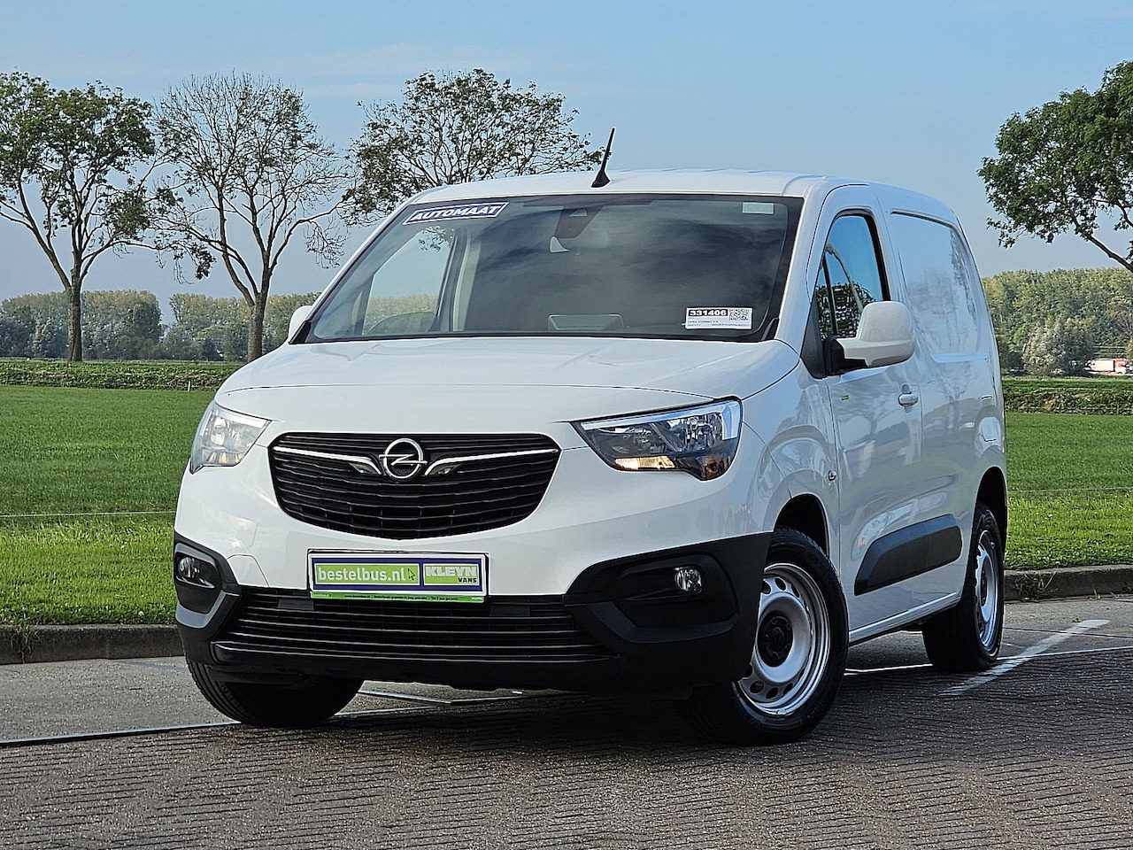 Opel Combo - 1.5 automaat, airco, navi, pdc, zijdeur - AutoWereld.nl