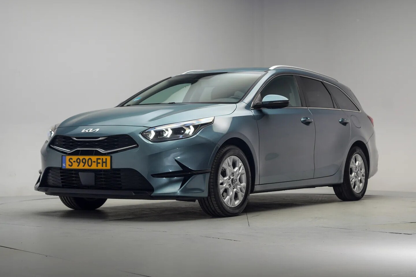 Kia Cee'd - Ceed 1.5 T-GDi MHEV DynamicPlusLine Aut. [ Navi Camera Stoelverwarming ] - AutoWereld.nl