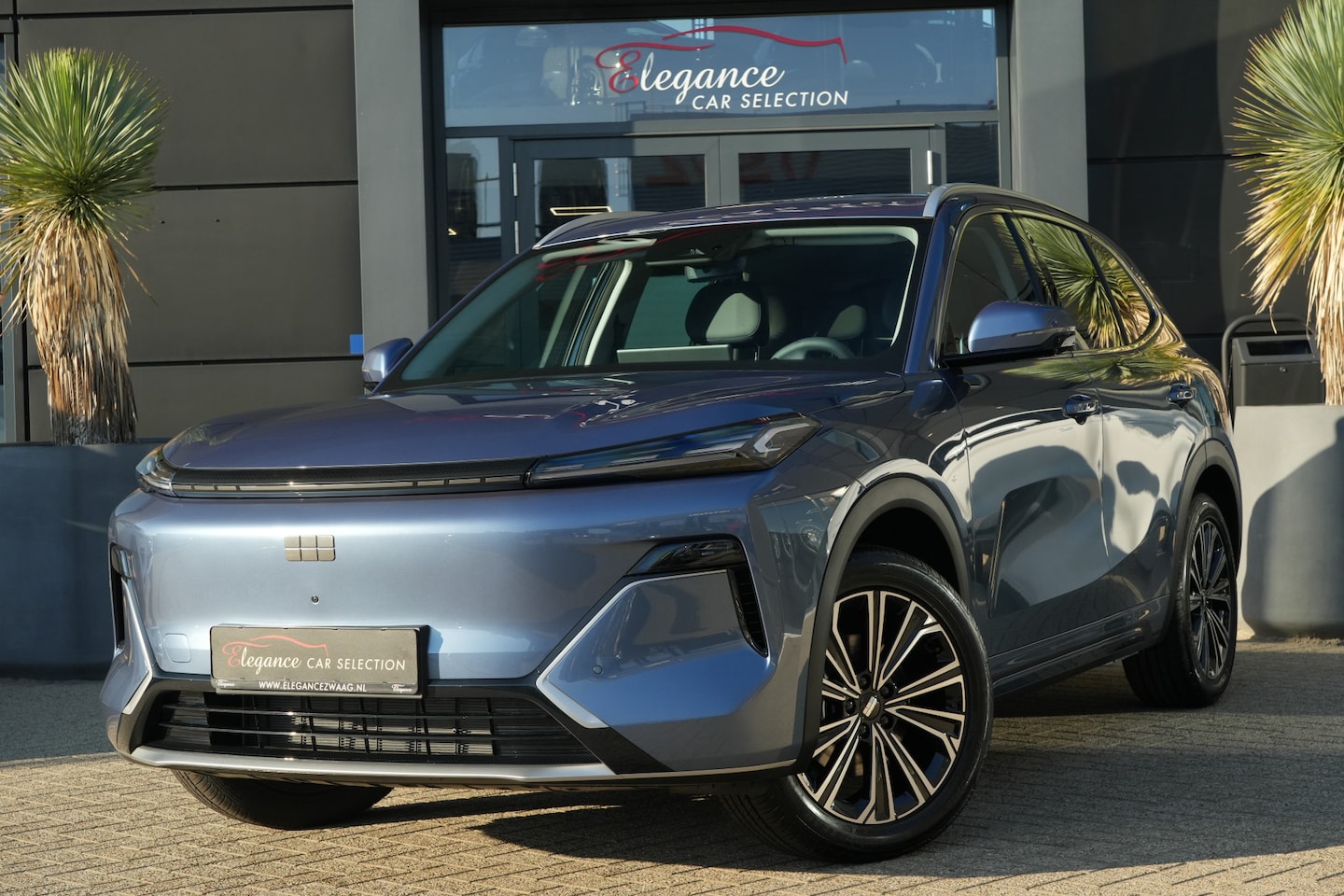 Geely Starray EM-i - 1.5 Max+ | PHEV | 262 PK | Panoramadak | 360° camera | Stoelverwarming & -ventilatie | Mas - AutoWereld.nl