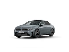 BMW i3 - 50 xDrive M Sport / Trekhaak / Panoramadak / 3D Head-Up / Harman Kardon / Stoelverwarming