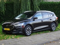 Ford Focus Wagon - 1.0 125pk Hybrid Titanium X met Groot Navi en Trekhaak