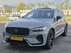 Volvo XC60 - T6 350PK AWD Ultra Black Edition | Luchtvering | Trekhaak | 360 |