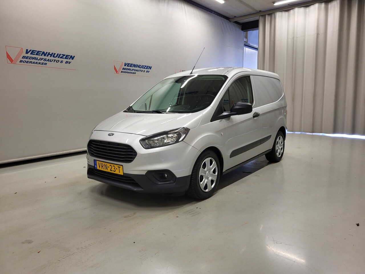 Ford Transit Courier - 1.5TDCI Euro 6! - AutoWereld.nl
