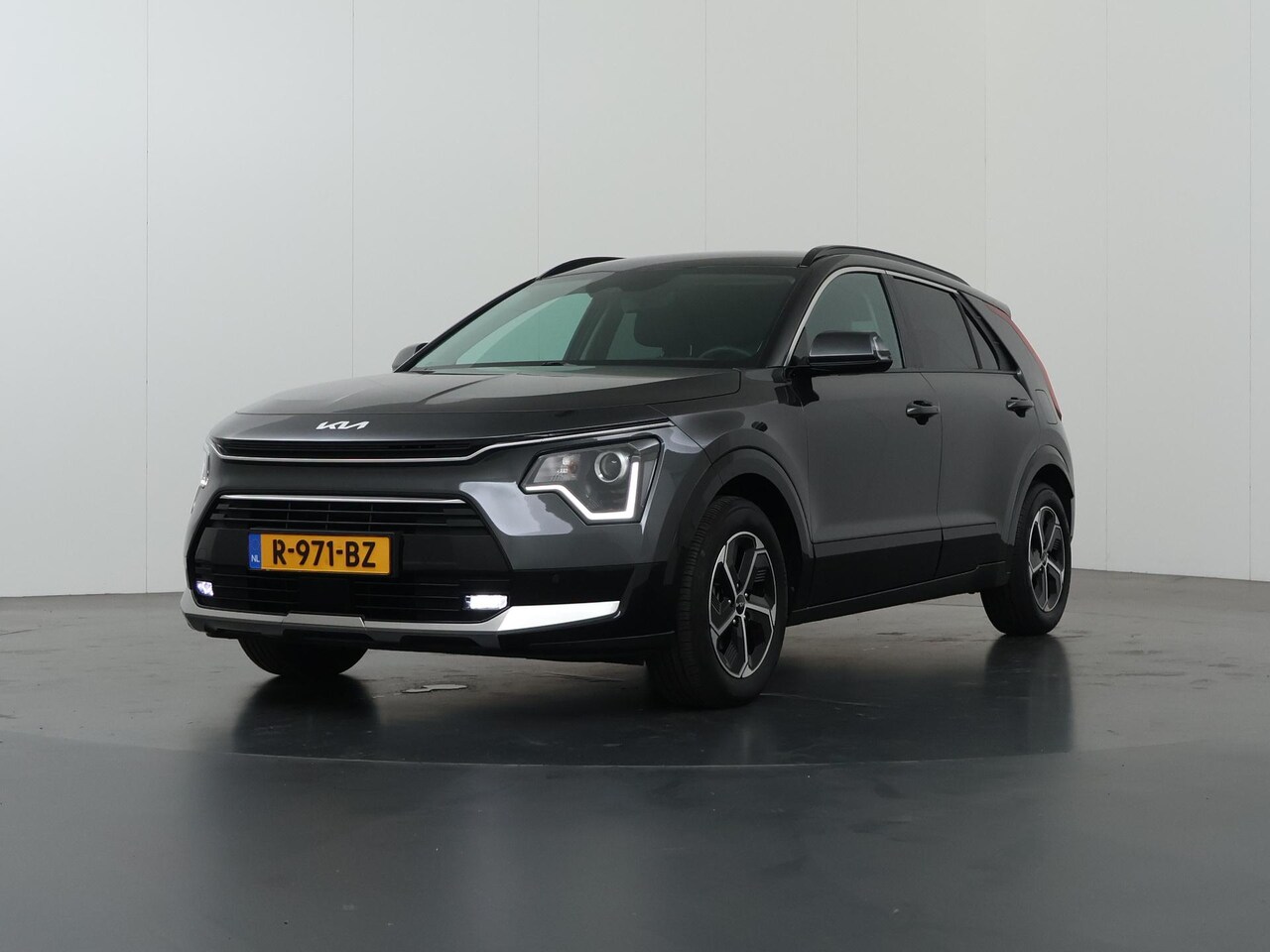 Kia Niro - 1.6 GDi Hybrid DynamicLine | Adaptieve Cruise Control | Parkeercamera | Navigatie | Climat - AutoWereld.nl