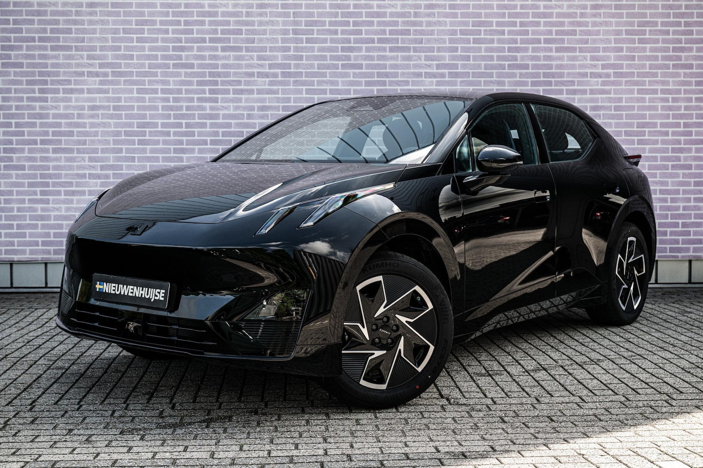 Lynk & Co 02 - Business Edition 66 kWh | Apple Carplay/Android Auto | Keyless entry | Adaptive cruise con - AutoWereld.nl