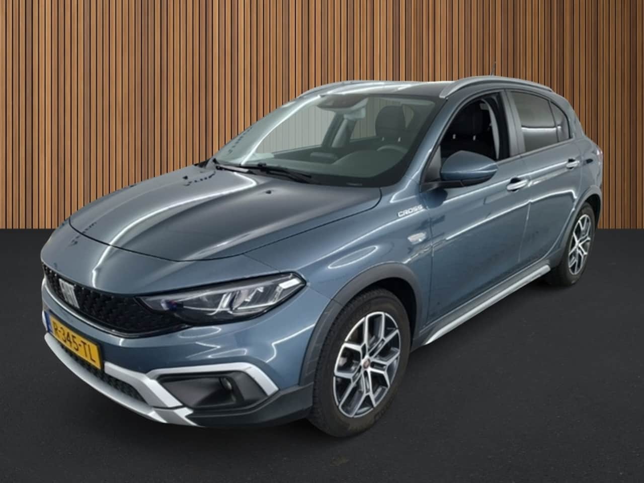 Fiat Tipo Cross - 1.5 Hybrid 1e-Eig. & Keurig-Onderh. BOVAG-Garantie. NL-Auto - AutoWereld.nl