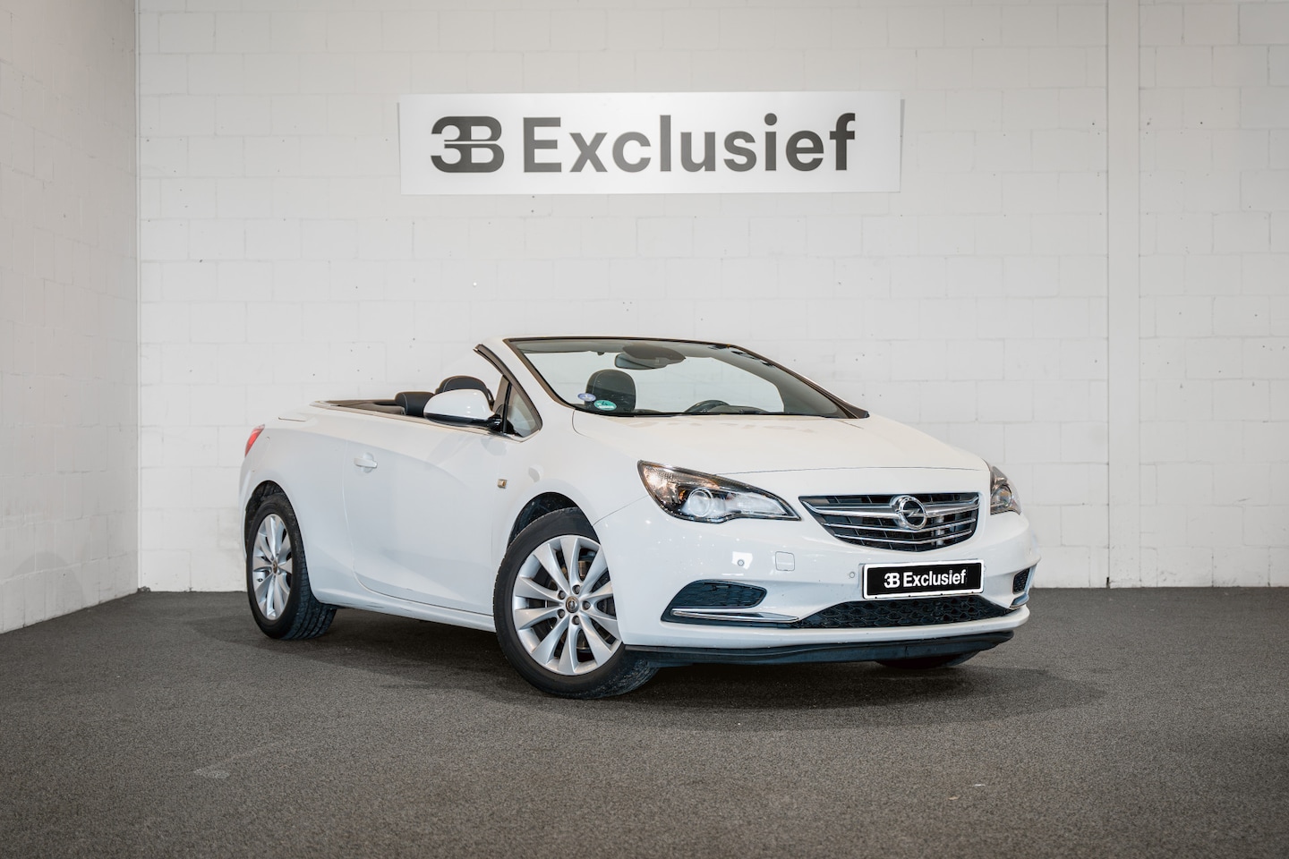 Opel Cascada - 1.4 Turbo ecoFLEX Innovation Cabriolet | Lederstuur | Stoelverwarming - AutoWereld.nl
