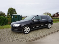 Volkswagen Passat Variant - 3.2 V6 Highline 4M automaat