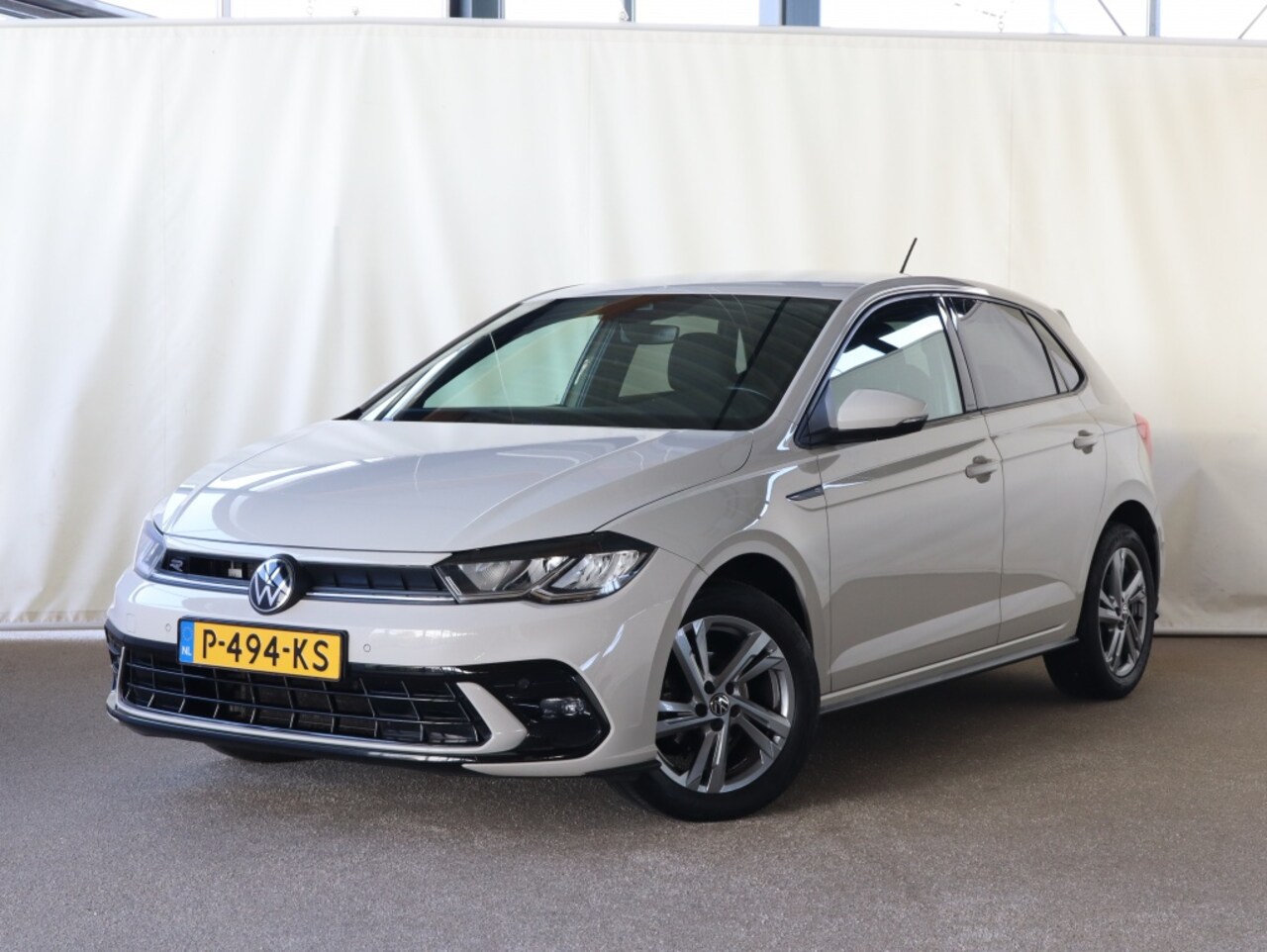 Volkswagen Polo - 1.0 TSI R-Line | Adaptive Cruise | App Connect - AutoWereld.nl