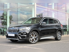 BMW X1 - sDrive20i xLine Automaat / Comfort Access / Achteruitrijcamera / Head-Up / LED