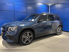 Mercedes-Benz GLB - 200 AMG Line 163PK Automaat | Elecrische trekhaak | Panorama dak