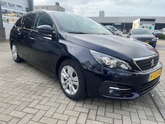 Peugeot 308 SW - 1.2 PureTech Blue Lease Executive
