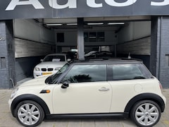 MINI 3-Deurs - 1.6 Cooper Business Automaat