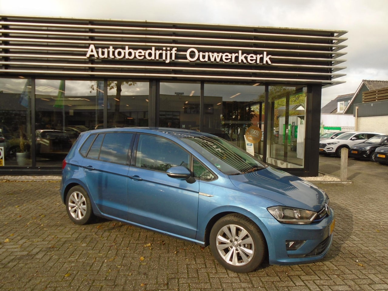 Volkswagen Golf Sportsvan - 1.0 TSI Connected Series 1.0 TSI Connected Series - AutoWereld.nl