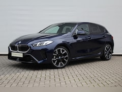 BMW 1-serie - 120 M Sport Automaat / Sportstoelen / Achteruitrijcamera / M Adaptief onderstel / Stoelver