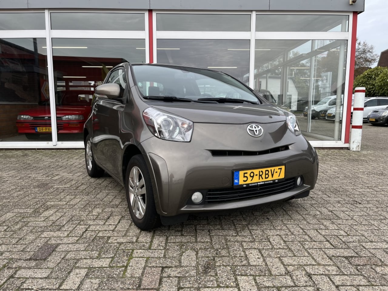 Toyota iQ - iQ 1.0 VVTi Aspiration Bronze - AutoWereld.nl