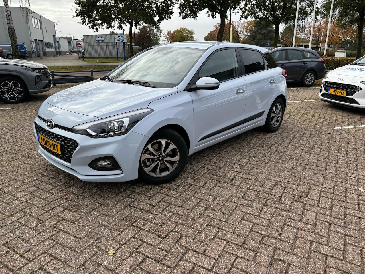 Hyundai i20 - 1.0 T-GDI Premium Apple Car Play- En Android Auto | Navigatie | Climate Control | Camera - AutoWereld.nl