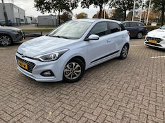 Hyundai i20 - 1.0 T-GDI Premium Apple Car Play- En Android Auto | Navigatie | Climate Control | Camera