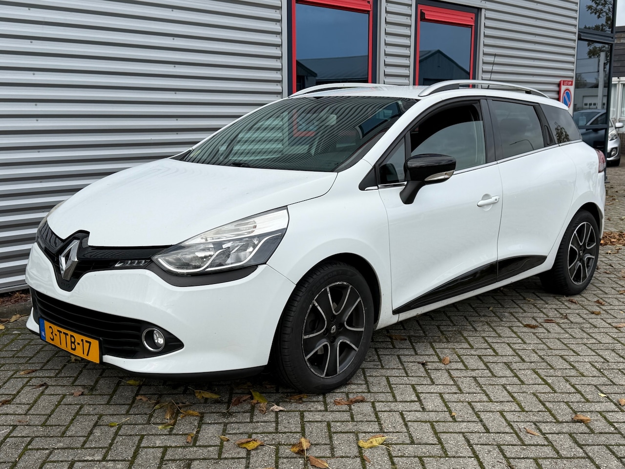 Renault Clio Estate - 1.5 dCi ECO Dynamique R-Link *Climatronic*Camera - AutoWereld.nl