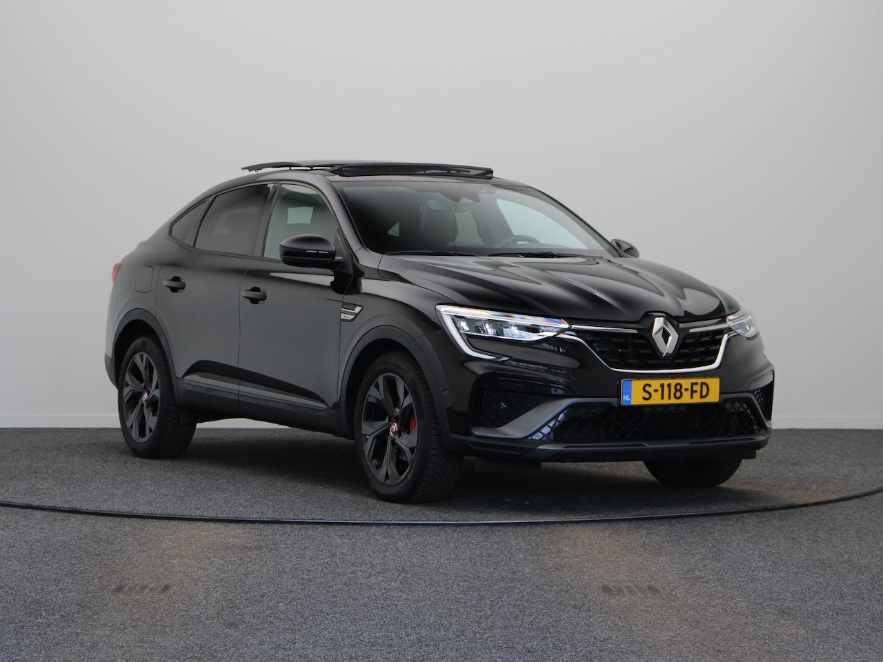 Renault Arkana - mild hybrid 160 R.S. line | Schuif\kanteldak | Stoel-stuur verwarming | Achteruitrijcamera - AutoWereld.nl