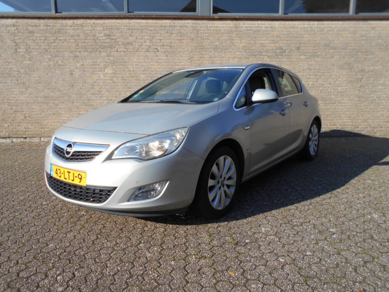 Opel Astra - 1.6 16V 5DRS HB - AutoWereld.nl
