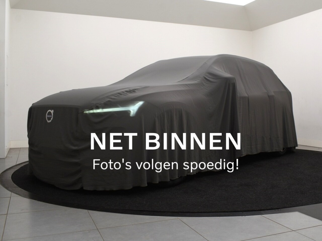 Volvo EX40 - EXTENDED RANGE ULTRA BLACK EDITION 20INCH TREKHAAK SCHUIFDAK 360GR CAM - AutoWereld.nl