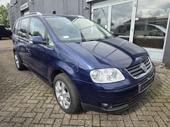 Volkswagen Touran - 2.0-16V FSI Highline Bj. 2005 Benzine AUTOMAAT Versnellingsbak hapert