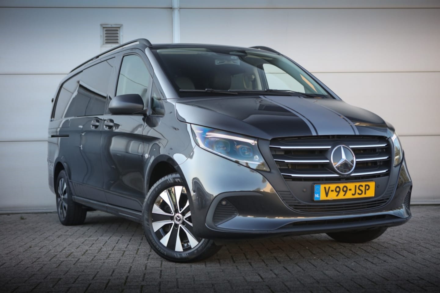Mercedes-Benz Vito - 114 CDI Dubbele Cabine | AUTOMAAT | CAMERA | NAVIGATIE | LED | TREKHAAK | 2024 - AutoWereld.nl