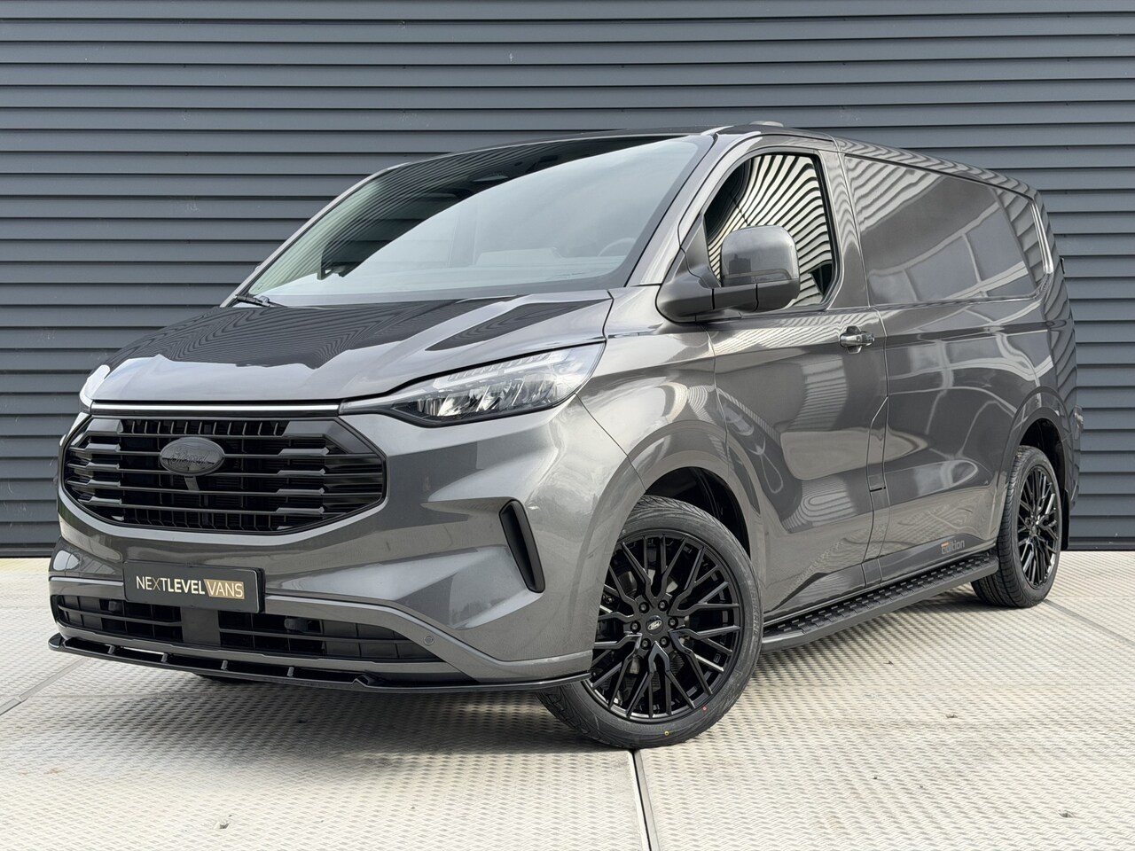 Ford Transit Custom - 280 2.0 TDCI L1H1 Limited 136 PK | Automaat | Next Level Edition | Camera | Voorruitverwar - AutoWereld.nl