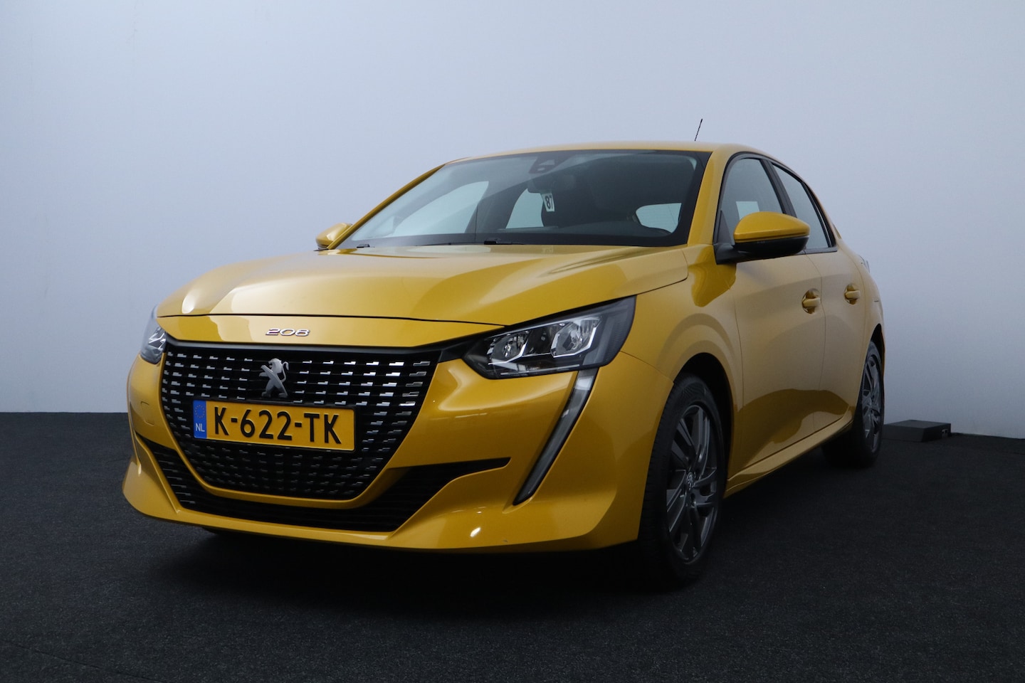 Peugeot 208 - 1.2 PureTech Active Pack/ D-Riem verv: 86.000 KM!/ 16'' LMV/ LED Koplampen/ Apple + Androi - AutoWereld.nl